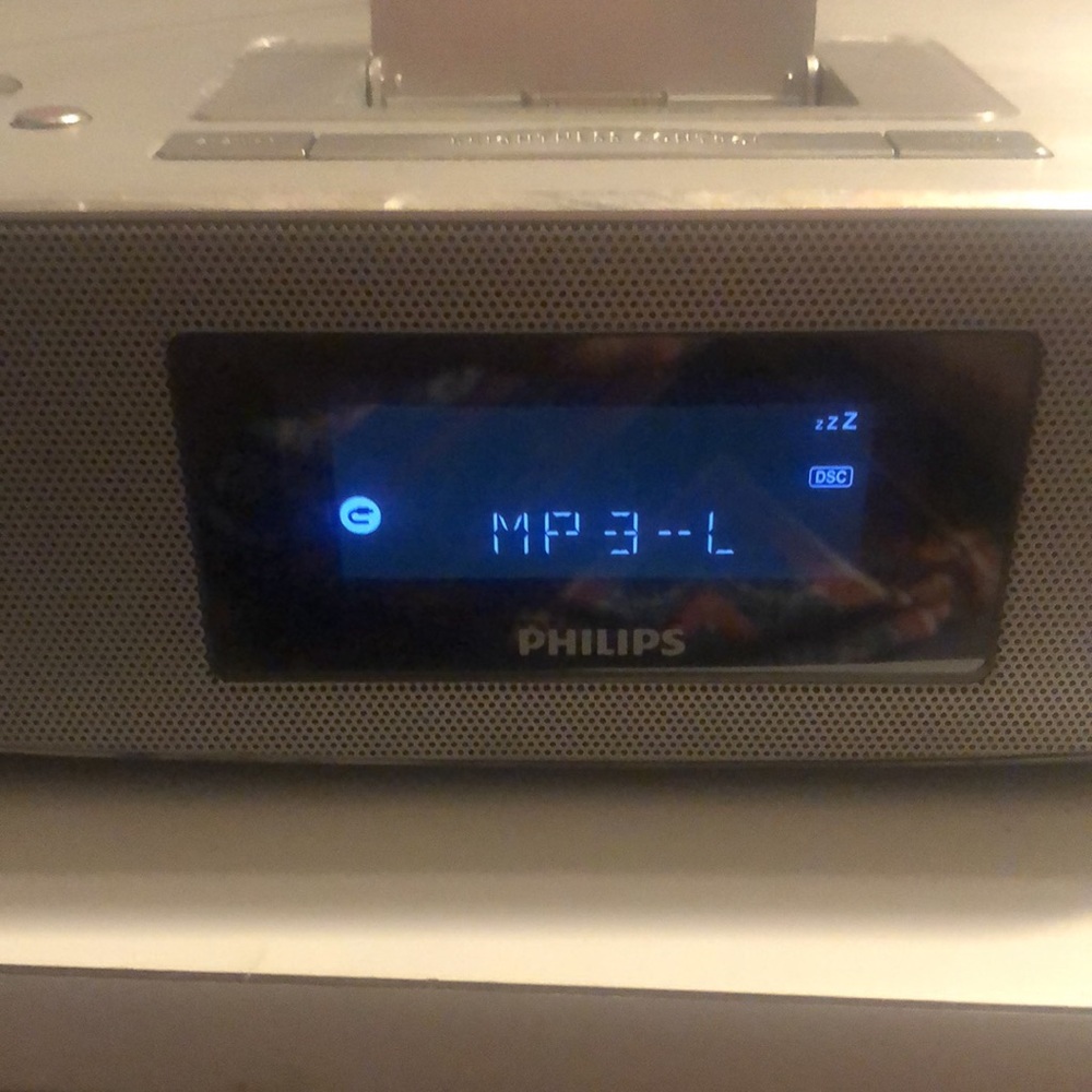 Philips docking entertainment system - Picture 3 of 10
